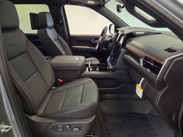 New 2026 GMC Yukon Denali w/ Denali Reserve Package AWD/4WD image 19