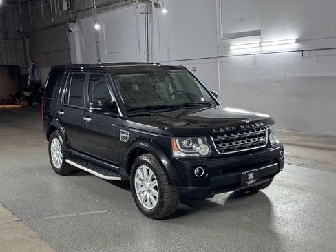 Used 2016 Land Rover LR4 AWD/4WD image 3