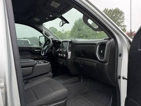 Used 2022 GMC Sierra 2500 SLE w/ SLE Value Package; AWD/4WD image 7