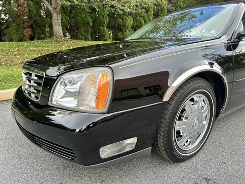 Used 2005 Cadillac De Ville w/ Limited Edition Package FWD image 82