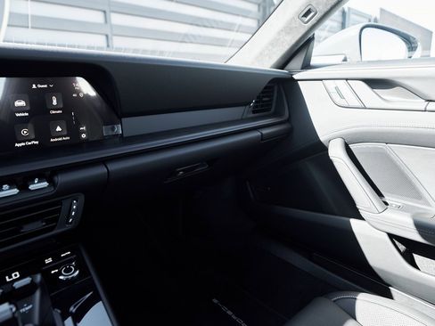 Used 2025 Porsche 911 Carrera 4 GTS w/ Premium Package image 68