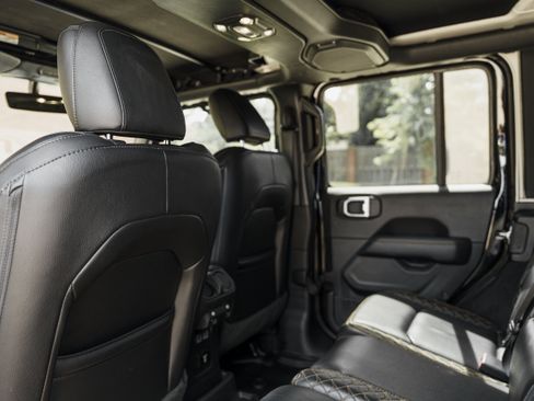 Used 2022 Jeep Wrangler Unlimited Sahara AWD/4WD image 24