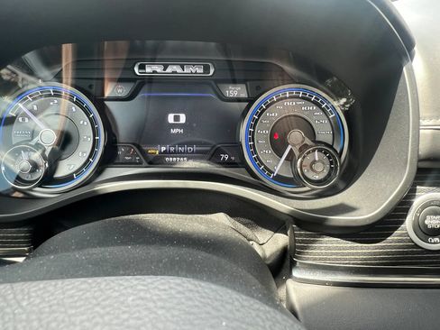 Used 2020 RAM 1500 Limited w/ Black Appearance Package AWD/4WD image 40