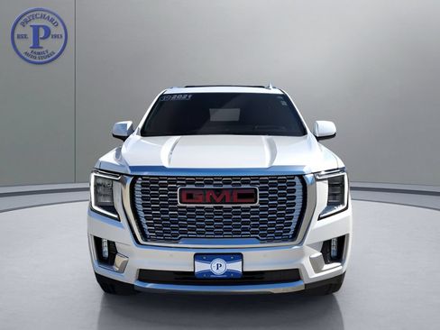 Used 2021 GMC Yukon Denali w/ Denali Premium Package AWD/4WD image 2