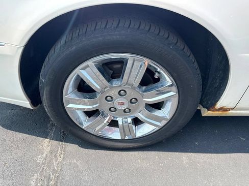 Used 2011 Cadillac DTS Platinum FWD image 11