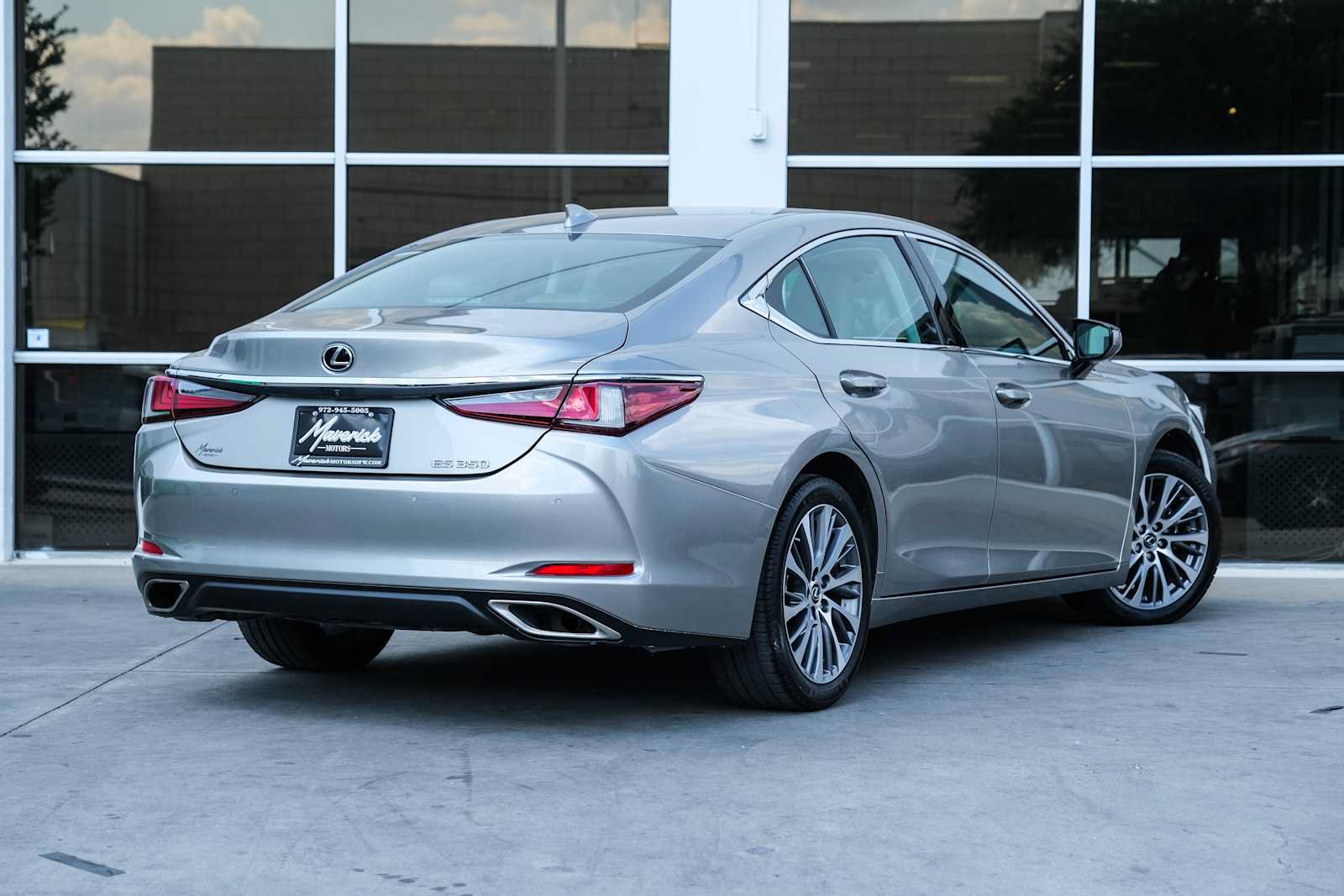 Used 2019 Lexus ES 350 w/ Premium Package FWD image 10