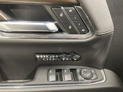 Used 2024 Chevrolet Silverado 1500 High Country w/ Technology Package image 13