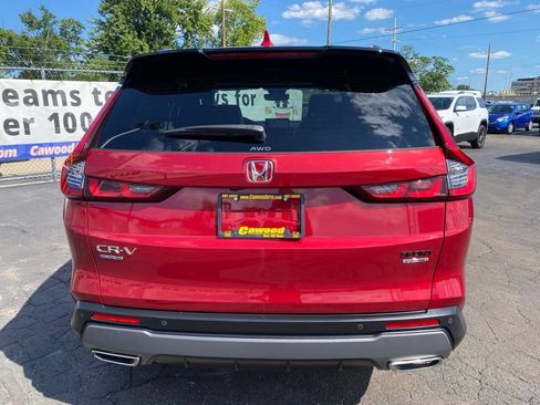 Used 2025 Honda CR-V Sport Touring image 3