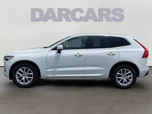 Used 2019 Volvo XC60 T5 Momentum w/ Multimedia Package AWD/4WD image 4