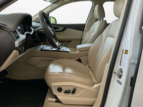 Used 2019 Audi Q7 2.0T Premium Plus w/ Premium Plus Package AWD/4WD image 11