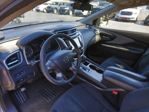 Used 2022 Nissan Murano S FWD image 4