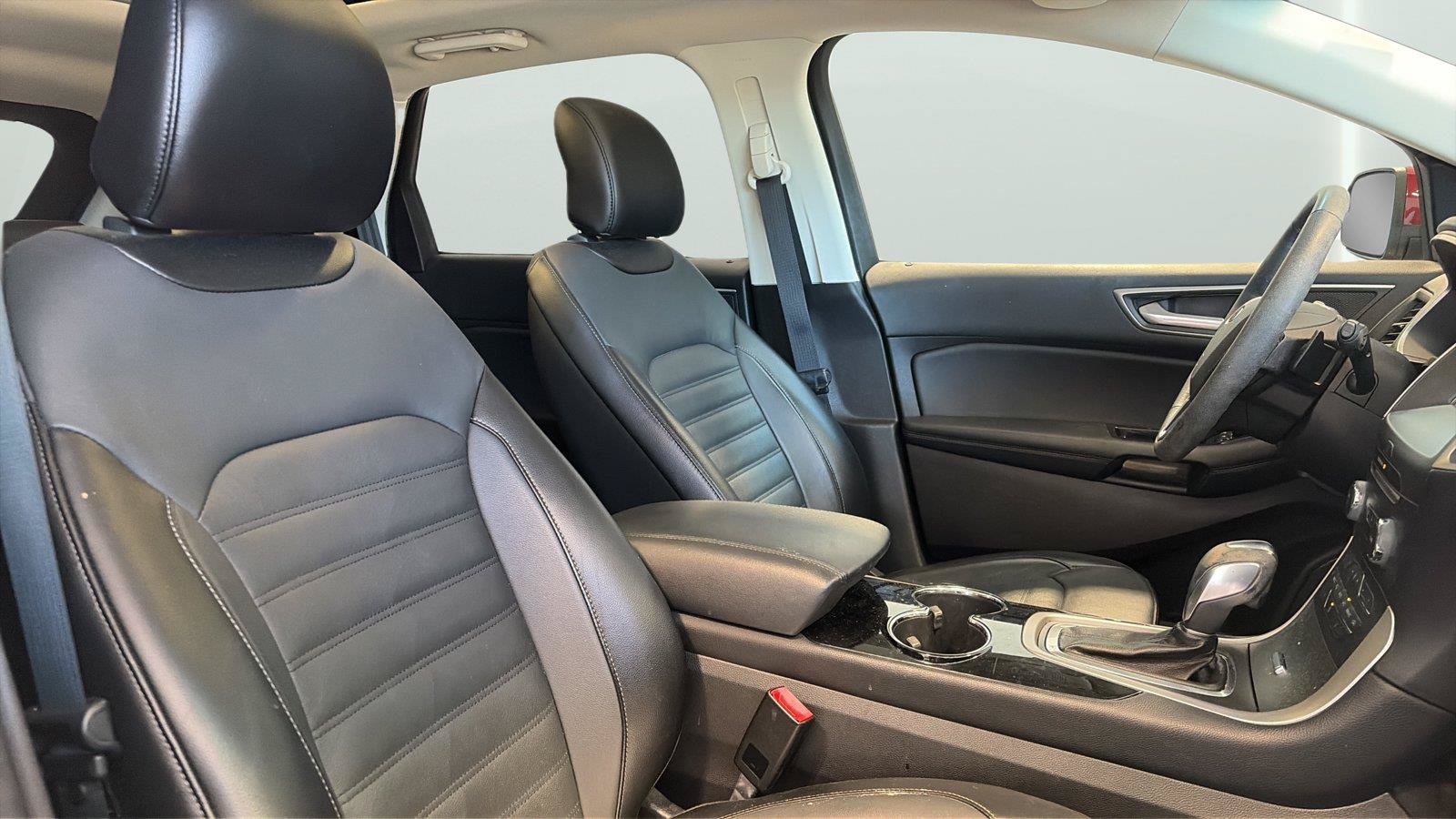 Used 2018 Ford Edge SEL w/ Equipment Group 201A FWD image 14