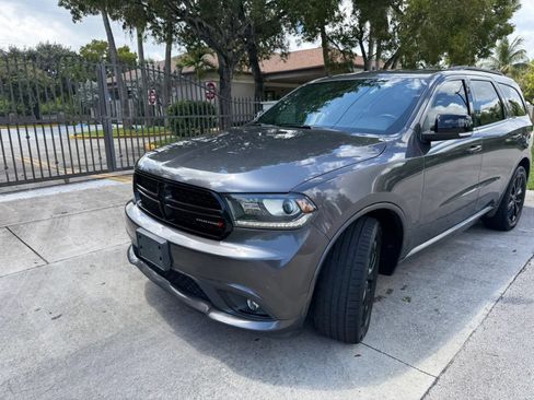 Used 2017 Dodge Durango R/T w/ Blacktop Package AWD/4WD image 2