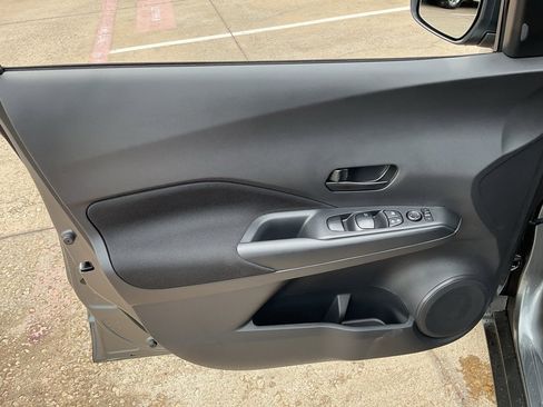 New 2025 Nissan Kicks Play S image 12