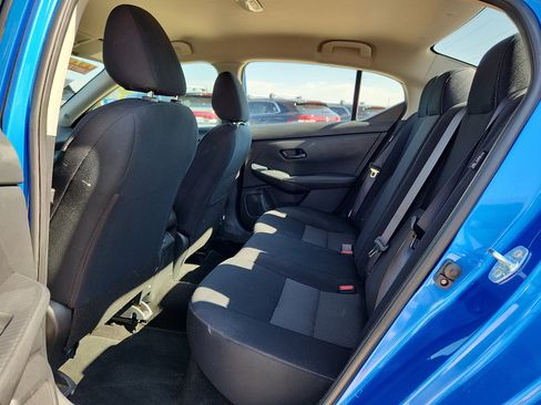 Used 2024 Nissan Sentra SV FWD image 11