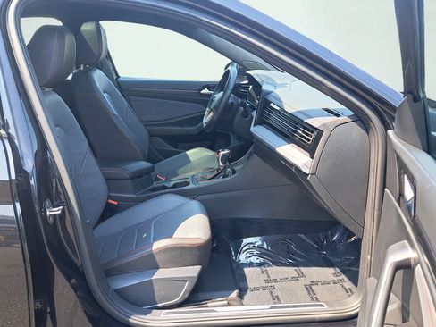 Used 2025 Volkswagen Jetta GLI Autobahn FWD image 28
