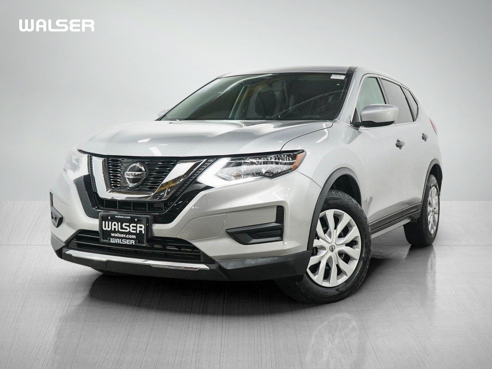 Used 2018 Nissan Rogue S AWD/4WD image 1