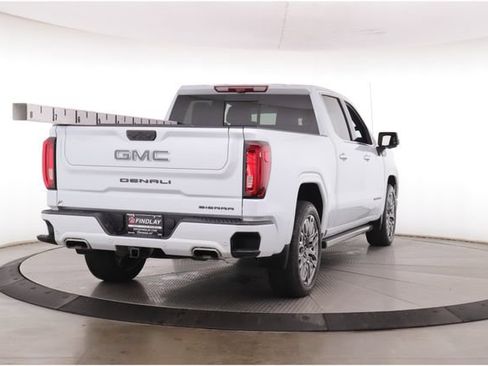 Used 2026 GMC Sierra 1500 Denali Ultimate w/ LPO, Black Badging Package AWD/4WD image 7