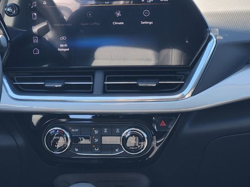 New 2026 Chevrolet Trax LT w/ Driver Confidence Package image 8