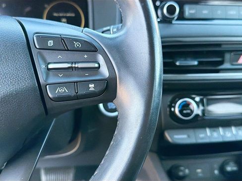 Used 2022 Hyundai Kona Limited w/ Cargo Package FWD image 35