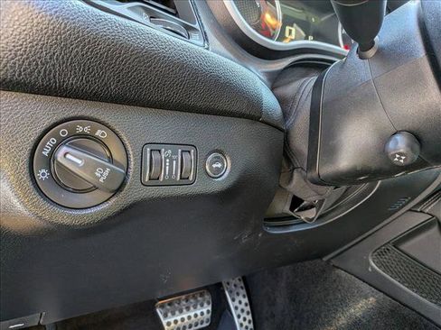 Used 2017 Dodge Challenger R/T Scat Pack w/ Leather Interior Group image 17