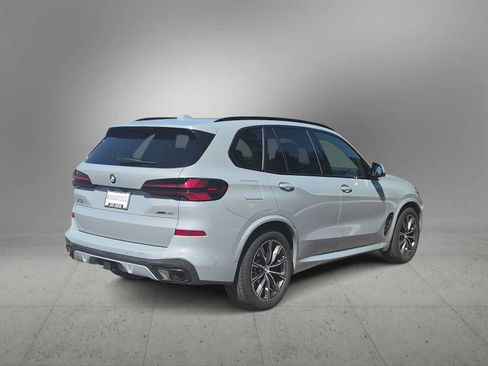 Used 2026 BMW X5 xDrive40i w/ M Sport Package AWD/4WD image 8