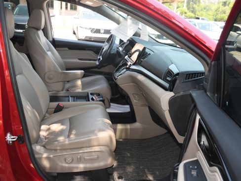 Used 2023 Honda Odyssey Touring image 21