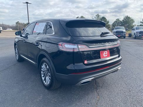 Used 2020 Lincoln Nautilus FWD w/ Equipment Group 101A image 5