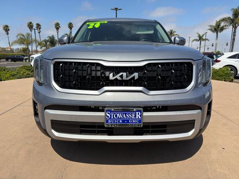 Used 2024 Kia Telluride LX FWD image 2