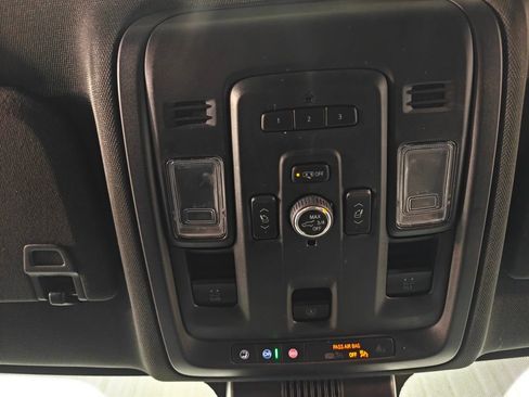 Used 2023 GMC Yukon XL SLT w/ SLT Premium Package AWD/4WD image 66