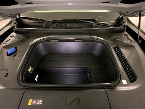New 2026 Kia EV9 Wind image 11