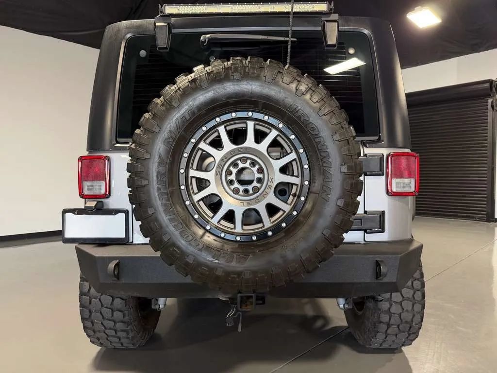 Used 2018 Jeep Wrangler Sport AWD/4WD image 11