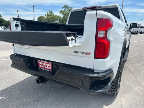New 2026 Chevrolet Silverado 1500 ZR2 AWD/4WD image 10