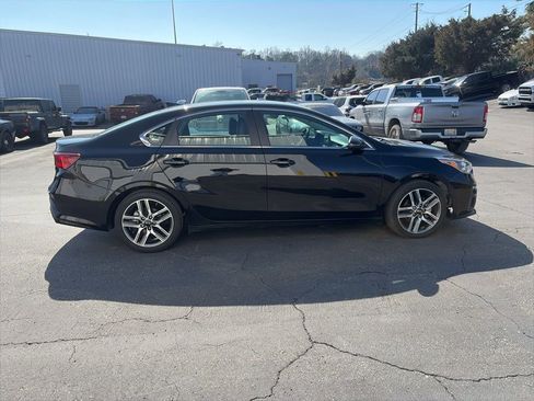 Used 2021 Kia Forte EX image 8