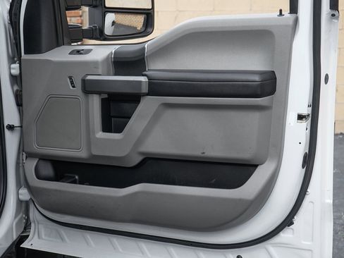 Used 2017 Ford F550 4x4 Crew Cab Super Duty image 41