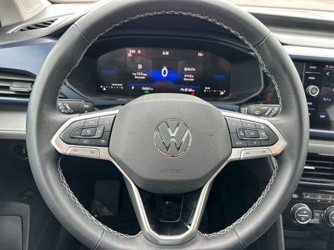 Used 2024 Volkswagen Taos SE AWD/4WD image 22
