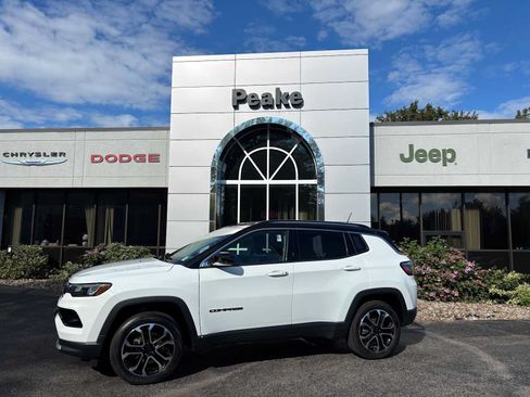 Used 2022 Jeep Compass Limited AWD/4WD image 3