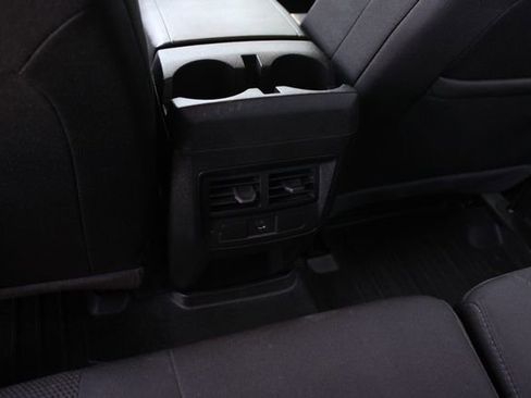 Used 2024 Chevrolet Colorado LT w/ LT Convenience Package AWD/4WD image 20