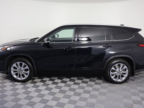 Used 2021 Toyota Highlander Limited AWD/4WD image 5