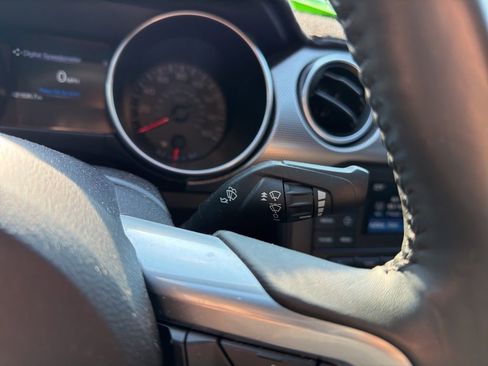 Used 2018 Ford Mustang GT RWD image 15