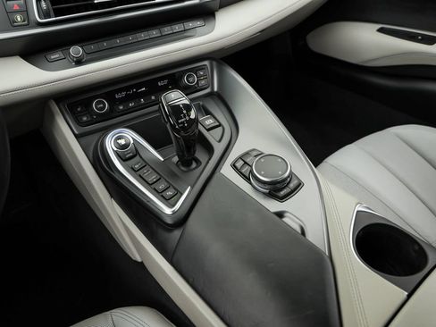 Used 2015 BMW i8 AWD/4WD image 8