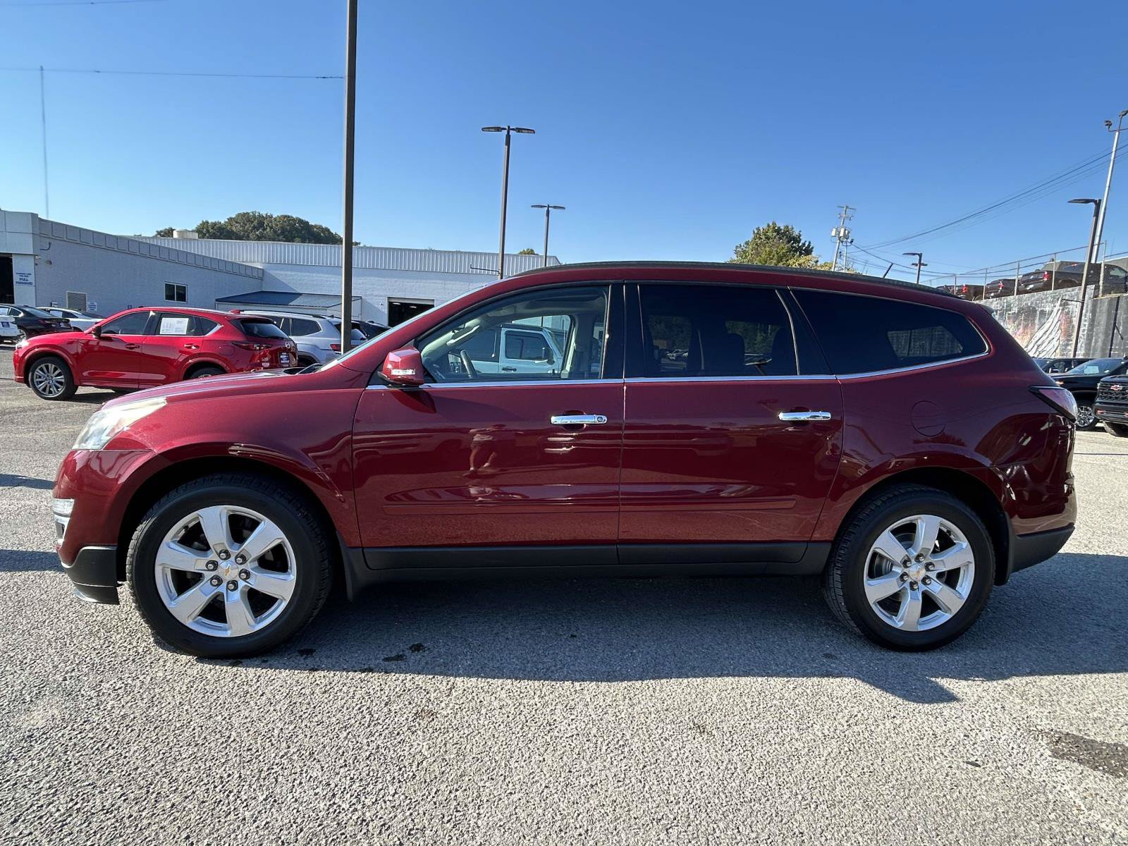 Used 2016 Chevrolet Traverse LT w/ Style and Technology Package AWD/4WD image 4