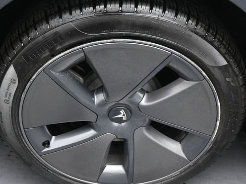 Used 2023 Tesla Model 3 Standard Range image 30