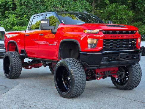Used 2022 Chevrolet Silverado 2500 Custom w/ Custom Value Package AWD/4WD image 9