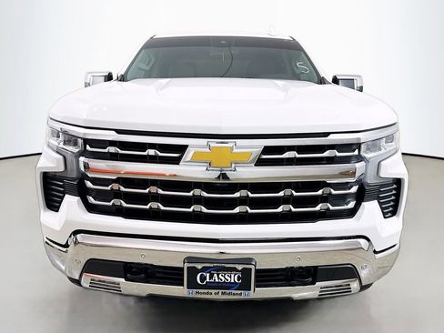 Used 2023 Chevrolet Silverado 1500 LTZ image 2