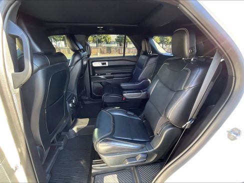 Used 2020 Ford Explorer ST w/ ST Street Pack image 29