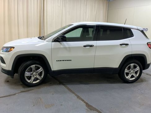 Used 2024 Jeep Compass Sport AWD/4WD image 6