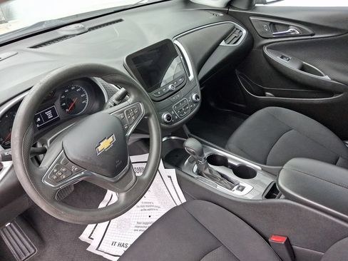 Used 2023 Chevrolet Malibu LT FWD image 4