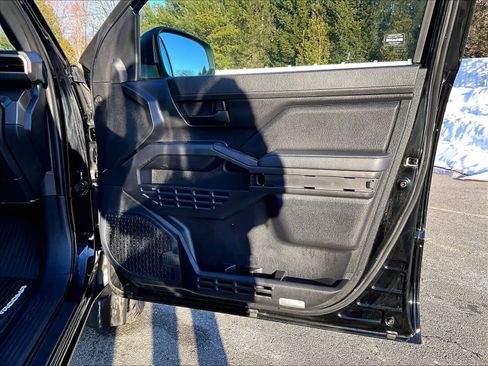 Used 2024 Toyota Tacoma SR5 image 12