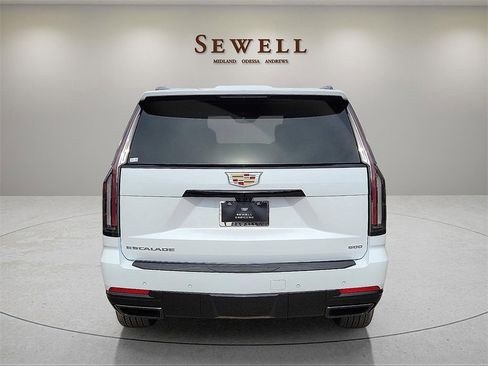 New 2026 Cadillac Escalade Platinum Sport w/ LPO, Floor Liner Package image 4